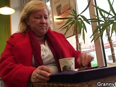 Badkamer gratis sex filmpjes kijken Booby Bonanza video (Rahyndee, Angel Del Rey)