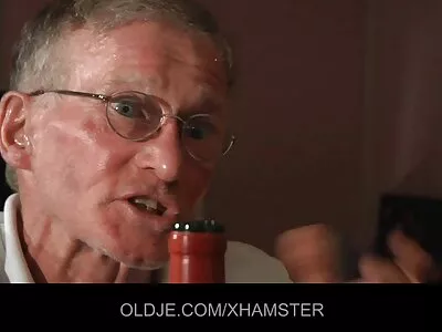 Ik en mijn stiefmoeder hebben mijn vriendje geneukt! video gratis pornofilms kijken (Candi Cox, Kelly Diamond Xxx)