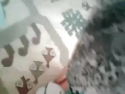 Leer gefocust te blijven in de klas gratis seksfilms kijken video (Isis Love)